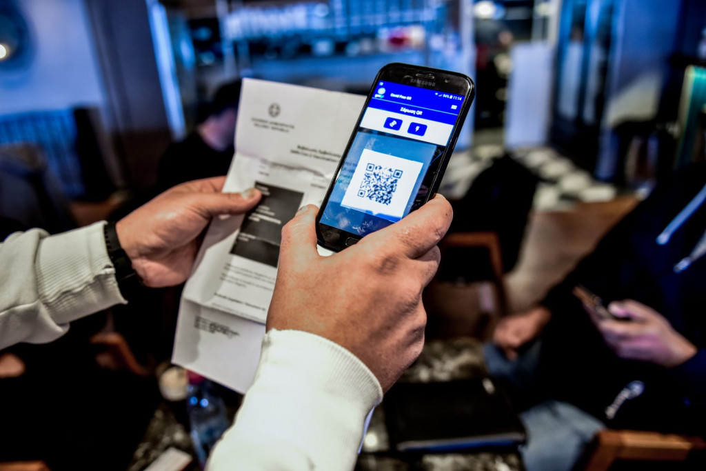 Κοροναϊός – Έρχονται αυστηροί έλεγχοι για τα μέτρα – «Δεν υπάρχουν κορόιδα και έξυπνοι σε μία εθνική μάχη»