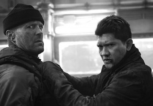 Θεσσαλονίκη – Στην πορεία για το Πολυτεχνείο πρωταγωνιστής της ταινίας «Αναλώσιμοι 4»