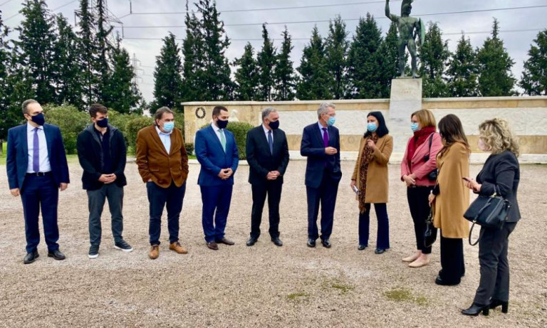 Βόρεια Εύβοια – Συμμετοχή Τζέφρι Πάιατ σε σύσκεψη για την επόμενη μέρα στην περιοχή μετά τις φωτιές