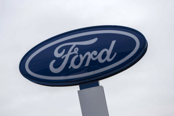 Ford -Τελεσίγραφο για υποχρεωτικούς εμβολιασμούς σε 32.000 εργαζομένους