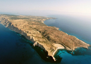 Editorial Ta Nea: ‘Guinness World Record’