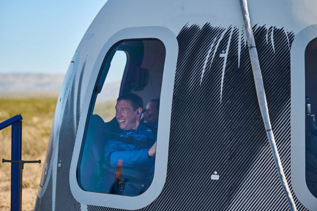 ΗΠΑ – Σκοτώθηκε σε αεροπορικό ο επιχειρηματίας Γκλεν Ντε Βρις – Είχε ταξιδέψει στο διάστημα τον περασμένο μήνα