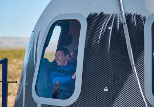 ΗΠΑ – Σκοτώθηκε σε αεροπορικό ο επιχειρηματίας Γκλεν Ντε Βρις – Είχε ταξιδέψει στο διάστημα τον περασμένο μήνα