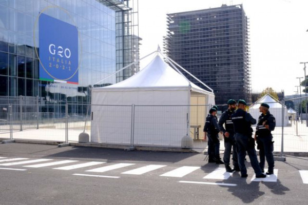 Ιταλία – Έφοδοι της αστυνομίας σε σπίτια αντιεμβολιαστών