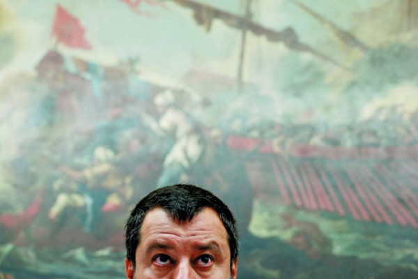 Ματέο Σαλβίνι – Εθνικιστικές κορώνες… σε σύμπνοια με τη στάση της ΕΕ απέναντι στους πρόσφυγες