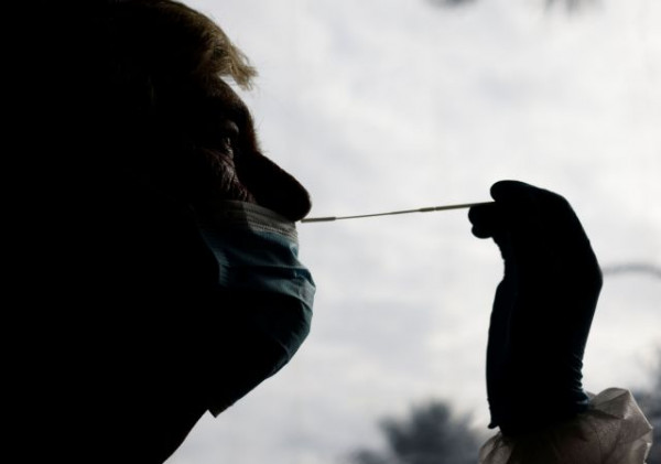 Κοροναϊός – Ξεμένουν από διαγνωστικά τεστ στην Ολλανδία