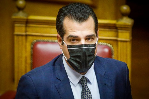 Πλεύρης – Πριν 5 χρόνια ξυπνούσα από τη διασωλήνωση – Κανένας δεν αξίζει να βρεθεί σε ΜΕΘ όταν υπάρχει εμβόλιο