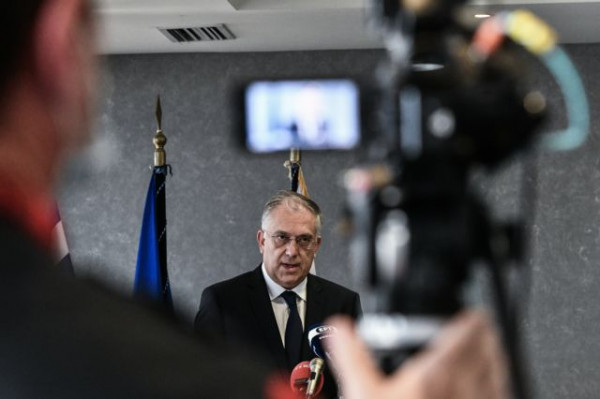 Θεοδωρικάκος – Επιπλέον 100 περιπολικά σε υπηρεσία κάθε νύχτα – 1.000 ακόμη αστυνομικοί στα τμήματα της Αττικής