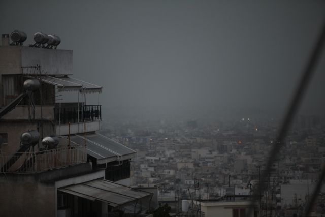 Καιρός - Βροχές και καταιγίδες τοπικά ισχυρές με ομίχλη το πρωί - Πού χρειάζεται προσοχή