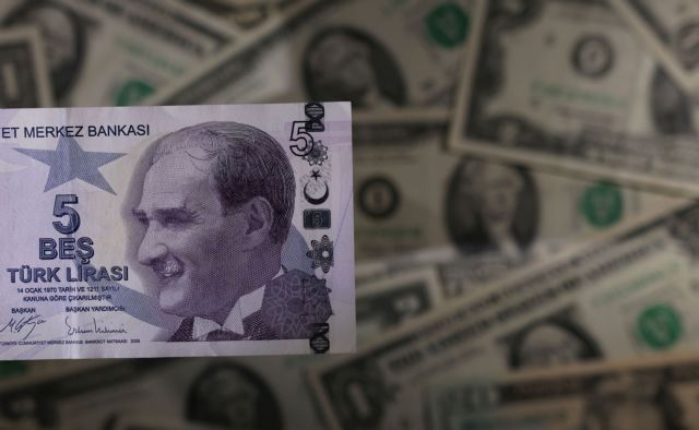 Τουρκική λίρα - Νέα πτώση της λίρας έναντι του δολαρίου και του ευρώ