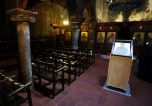 Θλίψη στην κηδεία 39χρονου από την Άσσηρο Θεσσαλονίκης που έχασε την μάχη με τον κοροναϊό