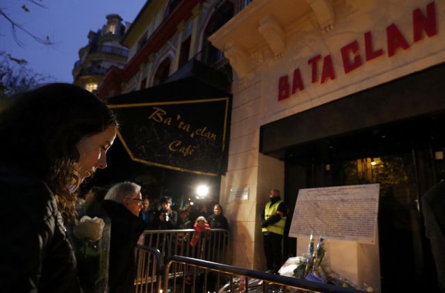 Η Γαλλία τιμά τα θύματα των επιθέσεων στο Μπατακλάν – Εξι χρόνια μετά την τραγωδία