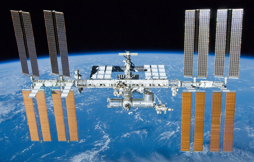 Ο Διεθνής Διαστημικός Σταθμός ανεβαίνει ψηλότερα για να αποφύγει διαστημικό σκουπίδι