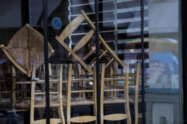 Κρήτη – Έβαλε στο μαγαζί του ανεμβολίαστο και του «έριξαν» 5.000 ευρώ πρόστιμο και 15νθήμερο «λουκέτο»