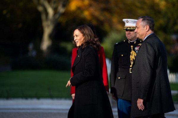 Ντάγκλας Κρεγκ Έμχοφ – Η νέα ζωή του πρώτου «Δεύτερου Κυρίου» των ΗΠΑ