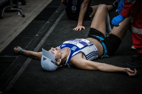 Μαραθώνιος 2021 – 1.500 δρομείς χρειάστηκαν πρώτες βοήθειες – 11 περιστατικά στο νοσοκομείο