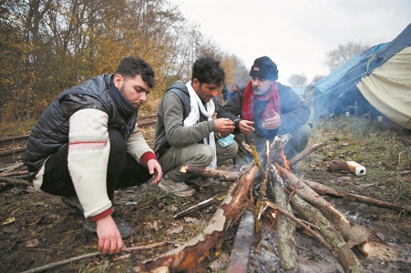 Σύνοδος στο Καλαι για το προσφυγικό – Κηρύχθηκε πόλεμος κατά των διακινητών