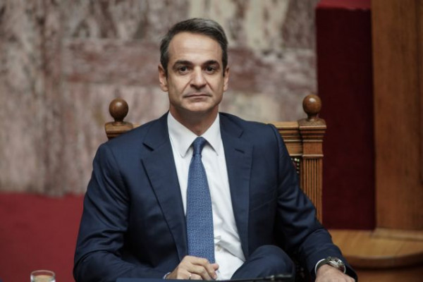 Mitsotakis: ‘Ruling out a lockdown is a central political choice’