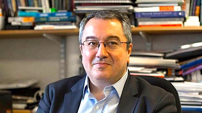 Mossialos: Incentives useful for vaccinating those over age 60, booster shot for all