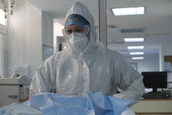 Κοροναϊός – 6.150 νέα κρούσματα και 49 θάνατοι – Στους 431 οι διασωληνωμένοι