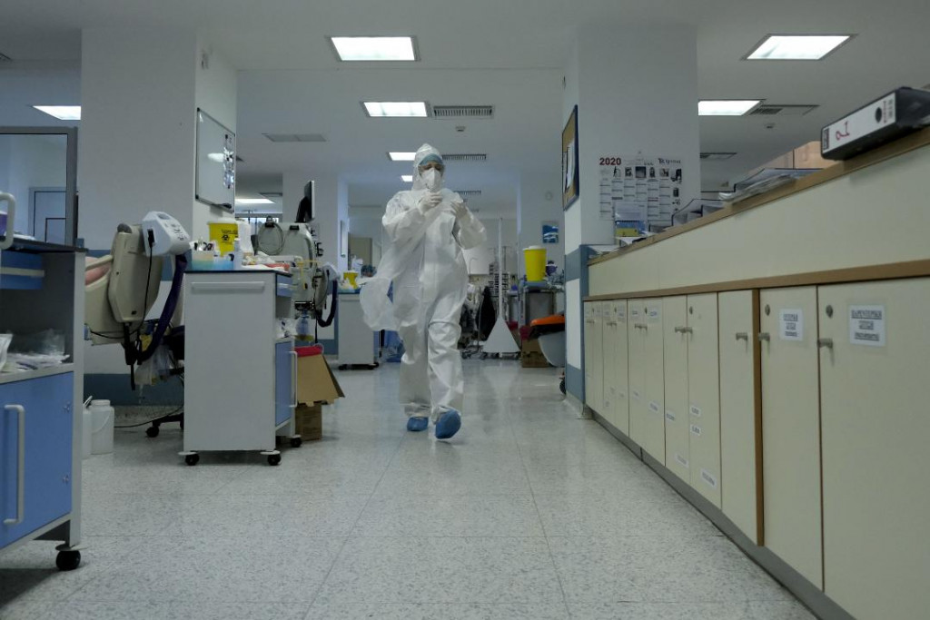 Οικονόμου – Τη Δευτέρα θα ξεκινήσει η επίταξη ιδιωτών γιατρών, αν δεν ανταποκριθούν