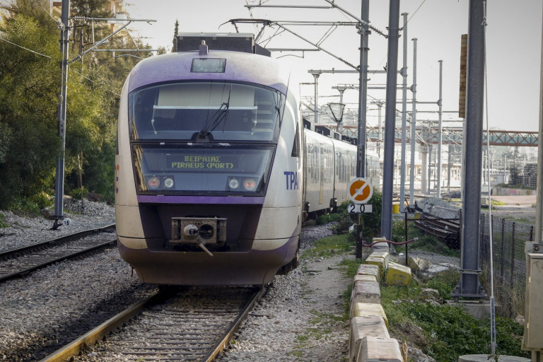 Ακινητοποίηση συρμού του Προαστιακού στη Νερατζιώτισσα