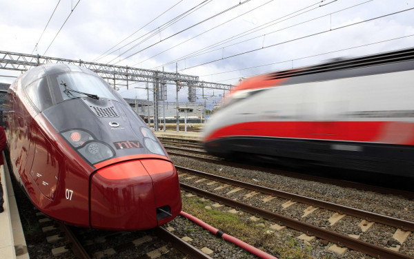 Ιταλία – Τρένα υψηλής ταχύτητας καθυστέρησαν λόγω πολίτη που έκανε… τζόκινγκ