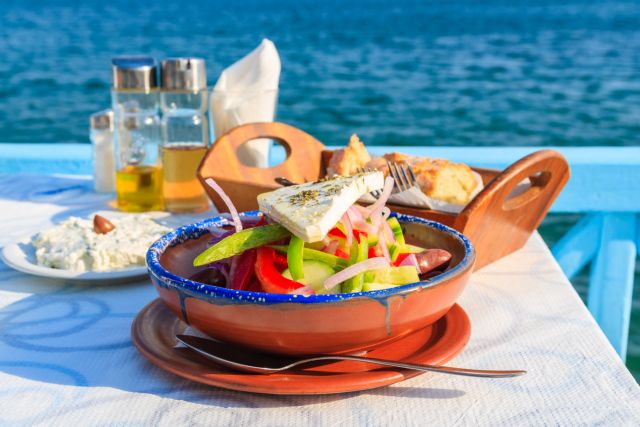 Έρευνα – Πώς η μεσογειακή δίαιτα μπορεί να σε προστατέψει από τον κοροναϊό
