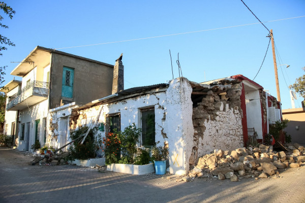 Σεισμόπληκτοι – «Ας σταματήσει η κοροϊδία» λένε οι πληγέντες του Δήμου Μινώα Πεδιάδας