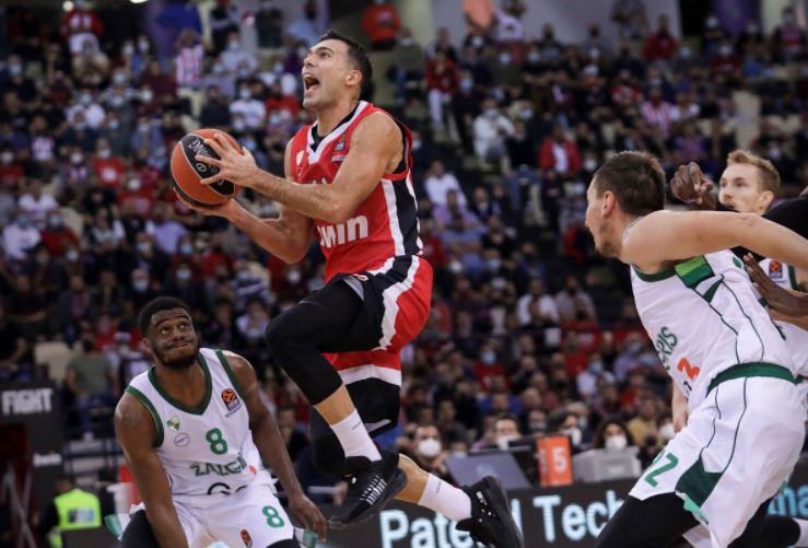 Αποθέωσαν Σλούκα οι Μπαρτζώκας – Πρίντεζης – «Είναι ο ηγέτης του Ολυμπιακού»