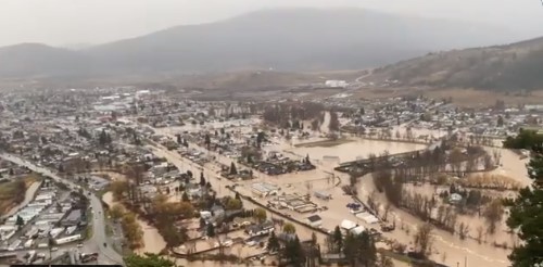 Καναδάς – Καταστροφικές πλημμύρες σαρώνουν τα δυτικά της χώρας – Χιλιάδες εγκαταλείπουν τα σπίτια τους