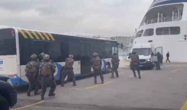 Πειραιάς – Επίδειξη από κλιμάκιο του Λιμενικού Σώματος