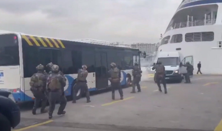 Πειραιάς – Επίδειξη από κλιμάκιο του Λιμενικού Σώματος