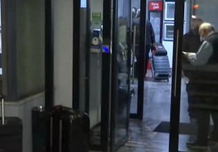 Παραλλαγή Όμικρον – Να περάσουν την καραντίνα σπίτι τους ζητούν οι Έλληνες που ήρθαν από την Αφρική