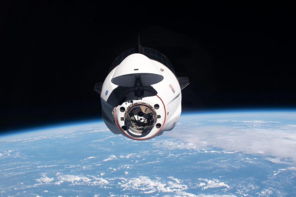 SpaceX – Πρόβλημα στην τουαλέτα αναγκάζει τους αστροναύτες να φορέσουν πάνα