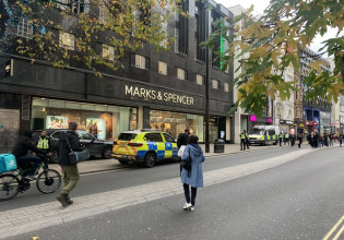 Λονδίνο – Αναφορές για άνδρα που κρατά μαχαίρι – Εκκενώθηκε κατάστημα