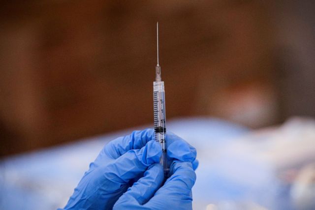 Κοροναϊός - Πόσο μειώνει την πιθανότητα μόλυνσης η τρίτη δόση εμβολίου - Τι έδειξε έρευνα