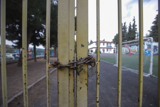 Ζωγράφου – Άγριο ξύλο μεταξύ μαθητριών σε ΕΠΑΛ – Στο νοσοκομείο 16χρονη