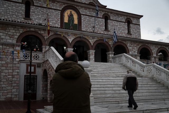 Οικονόμου – Μάχη για να αποφευχθεί το lockdown – Πρόστιμο μόνο στον πιστό αν βρεθεί χωρίς τεστ στην Εκκλησία