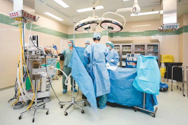 Γκάγκα – Δεν υπάρχει οριζόντια μείωση ούτε οδηγία να περιοριστούν τα χειρουργεία κατά 80%