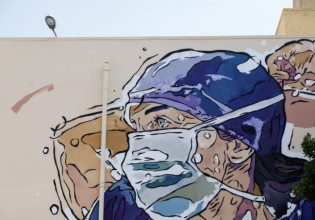 Κοροναϊός – Επιμένει ο γιατρός που έκανε «σεμινάρια» σε πιστούς να μην εμβολιαστούν