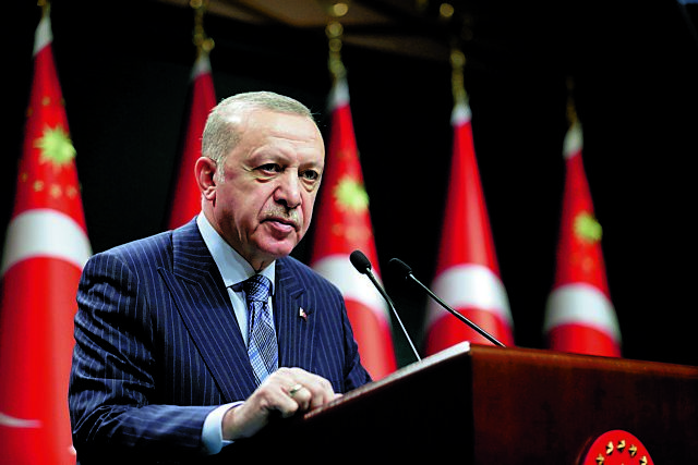 Τουρκία – Νέο «χτύπημα» στον Ερντογάν – Οι μισοί πολίτες του γυρνούν την πλάτη