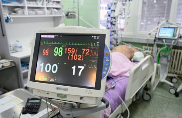 Κοροναϊός – «Ακούμε τον έναν και τον άλλον» – Συγκλονίζει το μήνυμα ασθενούς πριν πεθάνει