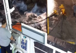 Σίκινος – Πλοίο «παλεύει» με τα κύματα για να δέσει στο λιμάνι – Το βίντεο που… κόβει την ανάσα