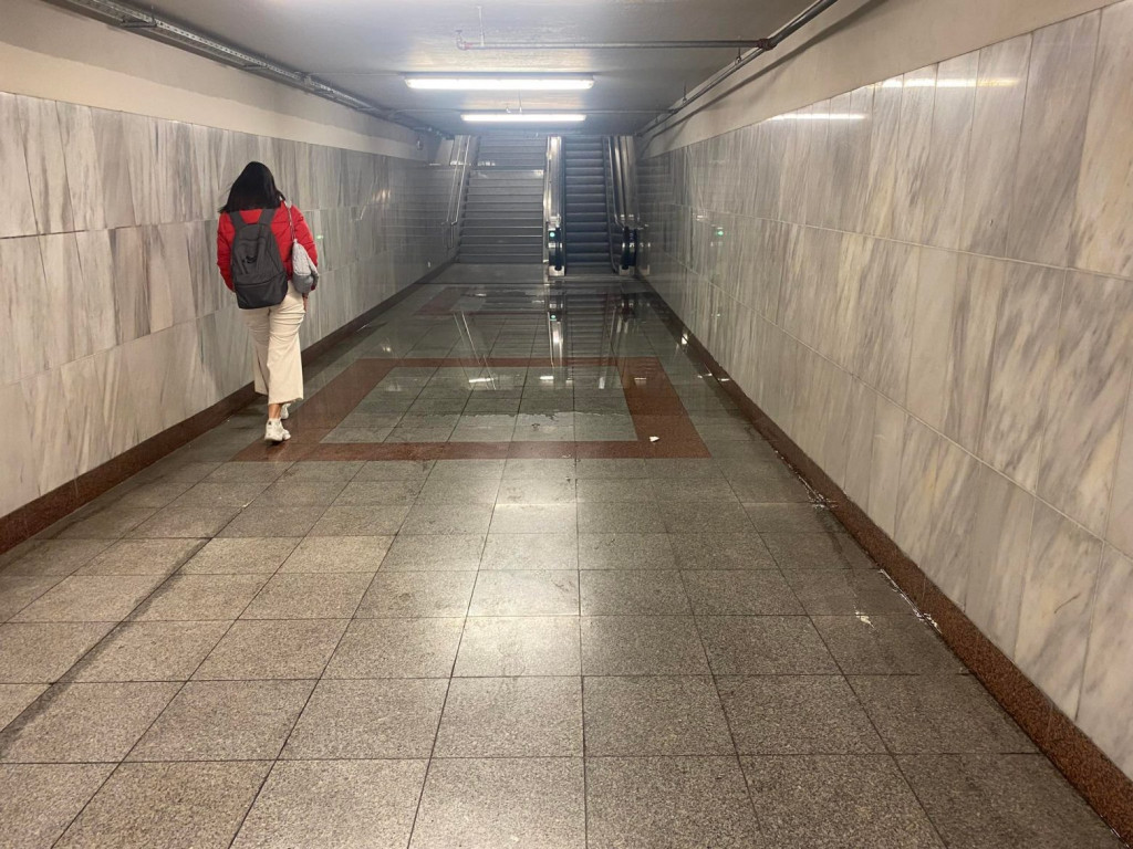 Η κακοκαιρία έφερε προβλήματα και στο Μετρό – Πλημμύρισε ο σταθμός «Συγγρού Φιξ»