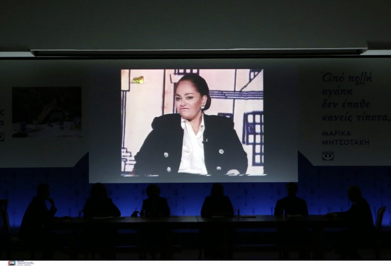 «Συνταγές με ιστορία» – Συγκίνηση στην παρουσίαση του βιβλίου της Μαρίκας Μητσοτάκη