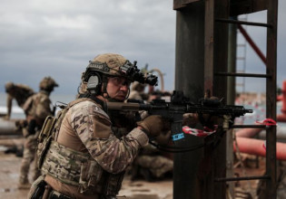 Παναγιωτόπουλος – Εξετάζουμε την αποστολή ομάδας μάχιμων στρατιωτικών στο Σαχέλ