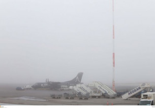 Πυκνή ομίχλη «σκέπασε» την Αθήνα και άλλες περιοχές της χώρας – Προβλήματα σε πτήσεις