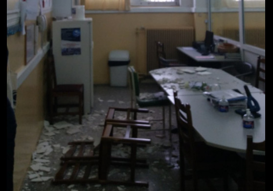 Νέα Ιωνία – «Ευτυχώς δεν είχαμε θύματα» – Τρόμος σε σχολείο από πτώση σοβάδων