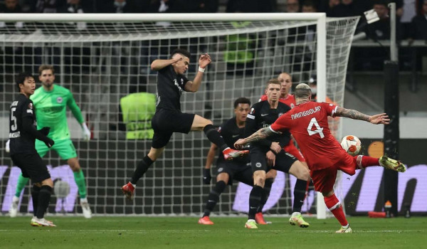 Η Αντβέρπ έβαλε στο κόλπο της πρωτιάς τον Ολυμπιακό (2-2)